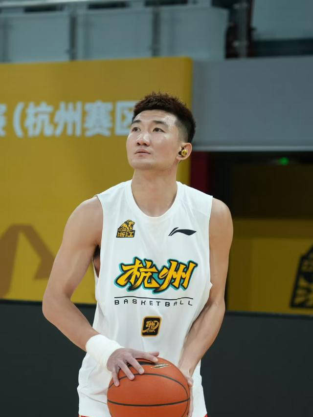孙铭徽21分广厦胜浙江林庭谦32分天津胜四川的简单介绍