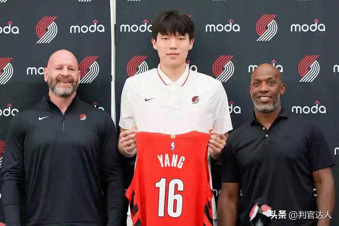 杨瀚森顶住鹈鹕双塔冲击奉上夏联含金量最高一战？