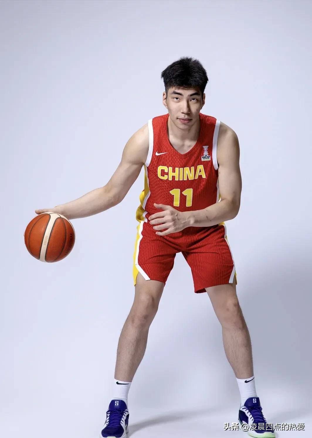 男篮-余嘉豪两双胡明轩13分中国胜荷兰的简单介绍