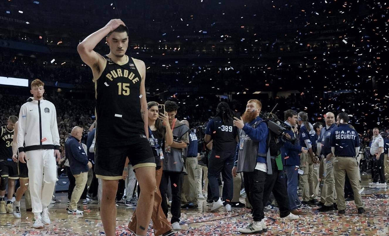 罗拉登扬晋级NBA全明星阵容，打破历史记录